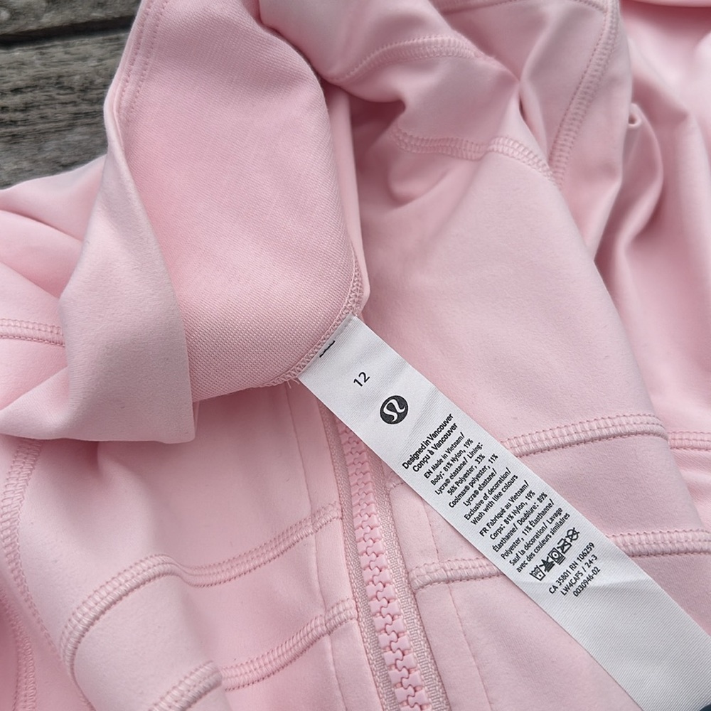 Lululemon Define Jacket Nulu size 12 Strawberry Milkshake  🍓 NWT RARE - Picture 8 of 8